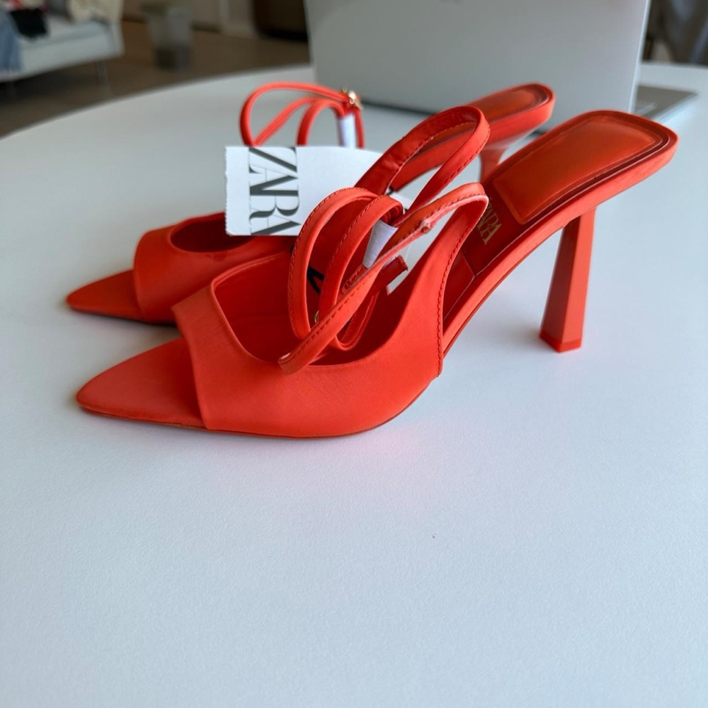 Zara pointed toe heels orange nwt never worn size 36